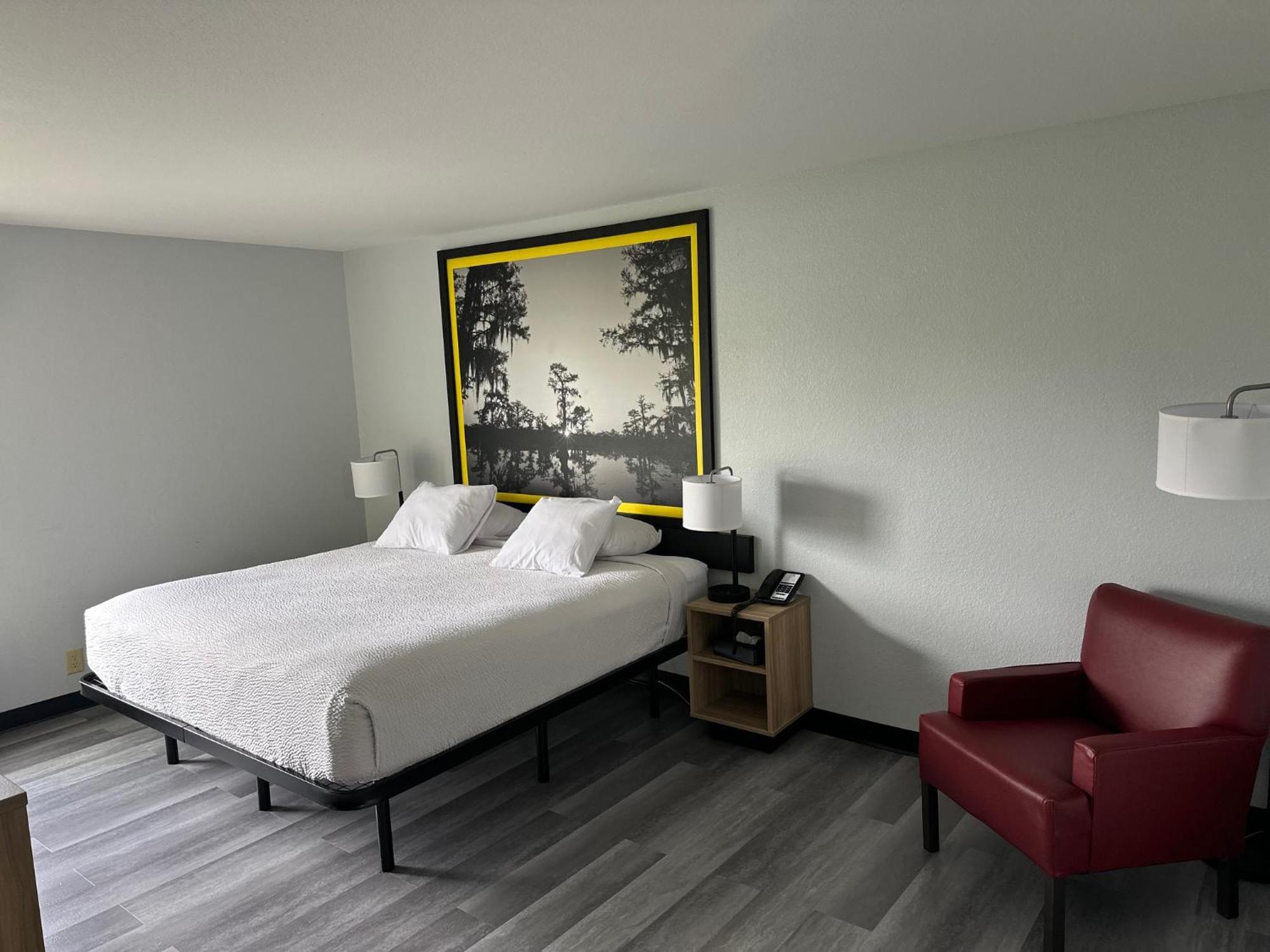 Super 8 By Wyndham Alexandria La Hotel Luaran gambar