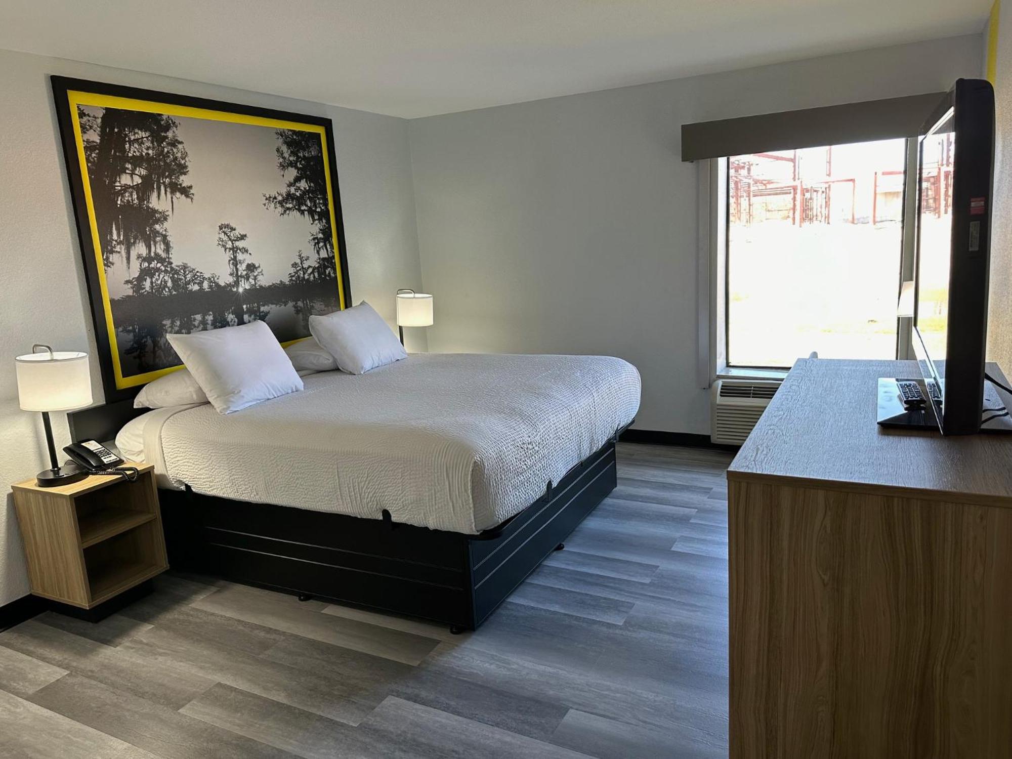 Super 8 By Wyndham Alexandria La Hotel Luaran gambar