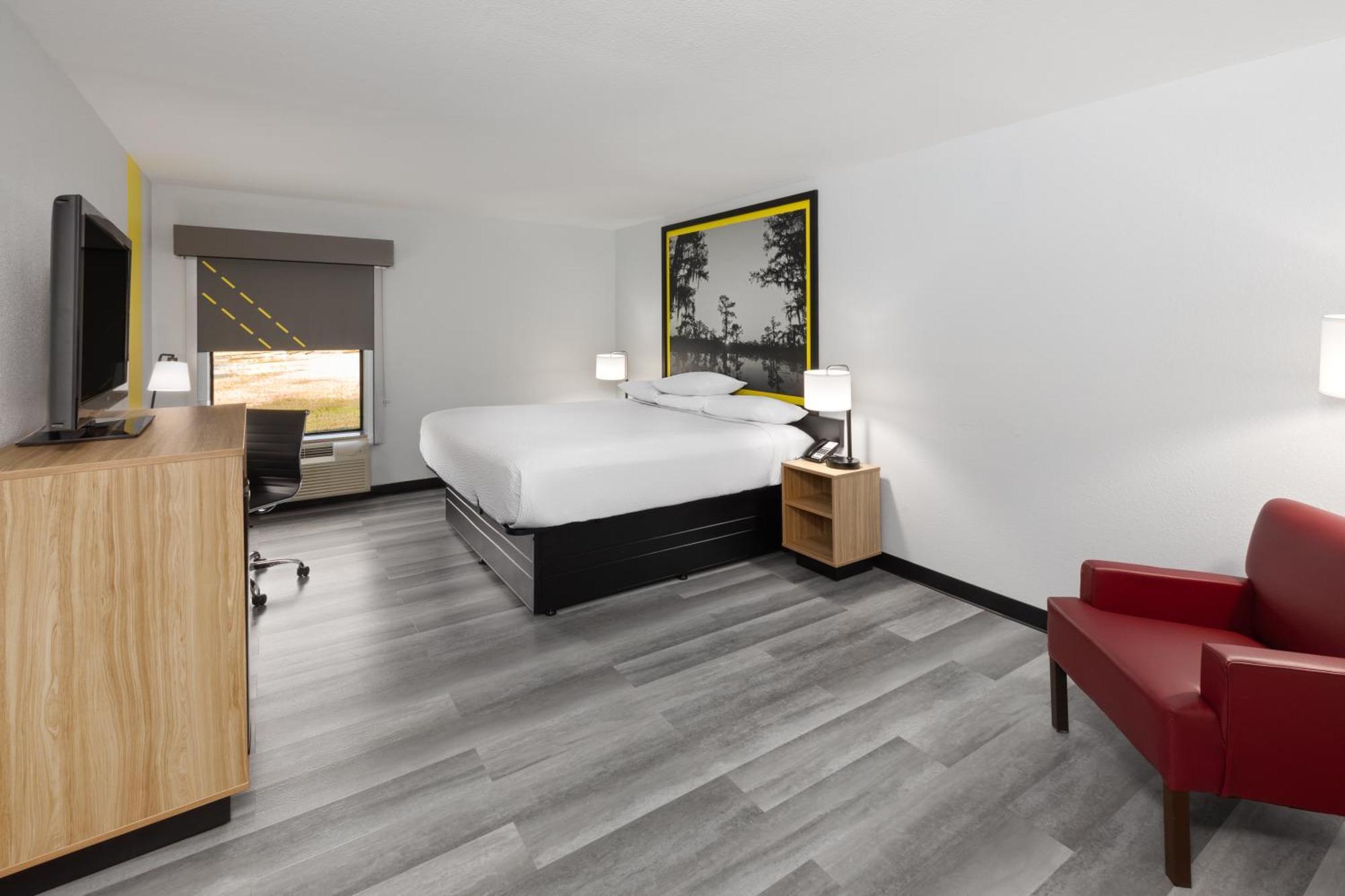 Super 8 By Wyndham Alexandria La Hotel Luaran gambar